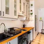 Guestready - A Superb Stay Near Quartier Asiatique